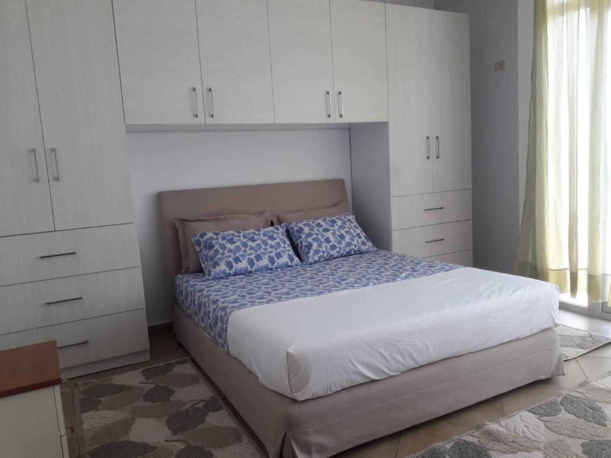 Center-Sea View Apartament,Sarande Ngoại thất bức ảnh
