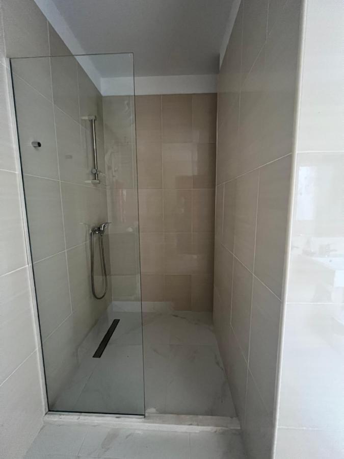 Center-Sea View Apartament,Sarande Ngoại thất bức ảnh